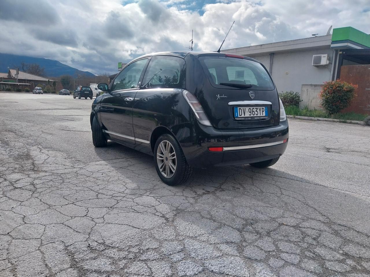 Lancia Ypsilon 1.4 Argento Ecochic GPL