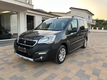 Peugeot Partner Tepee BlueHDi 100 Outdoor
