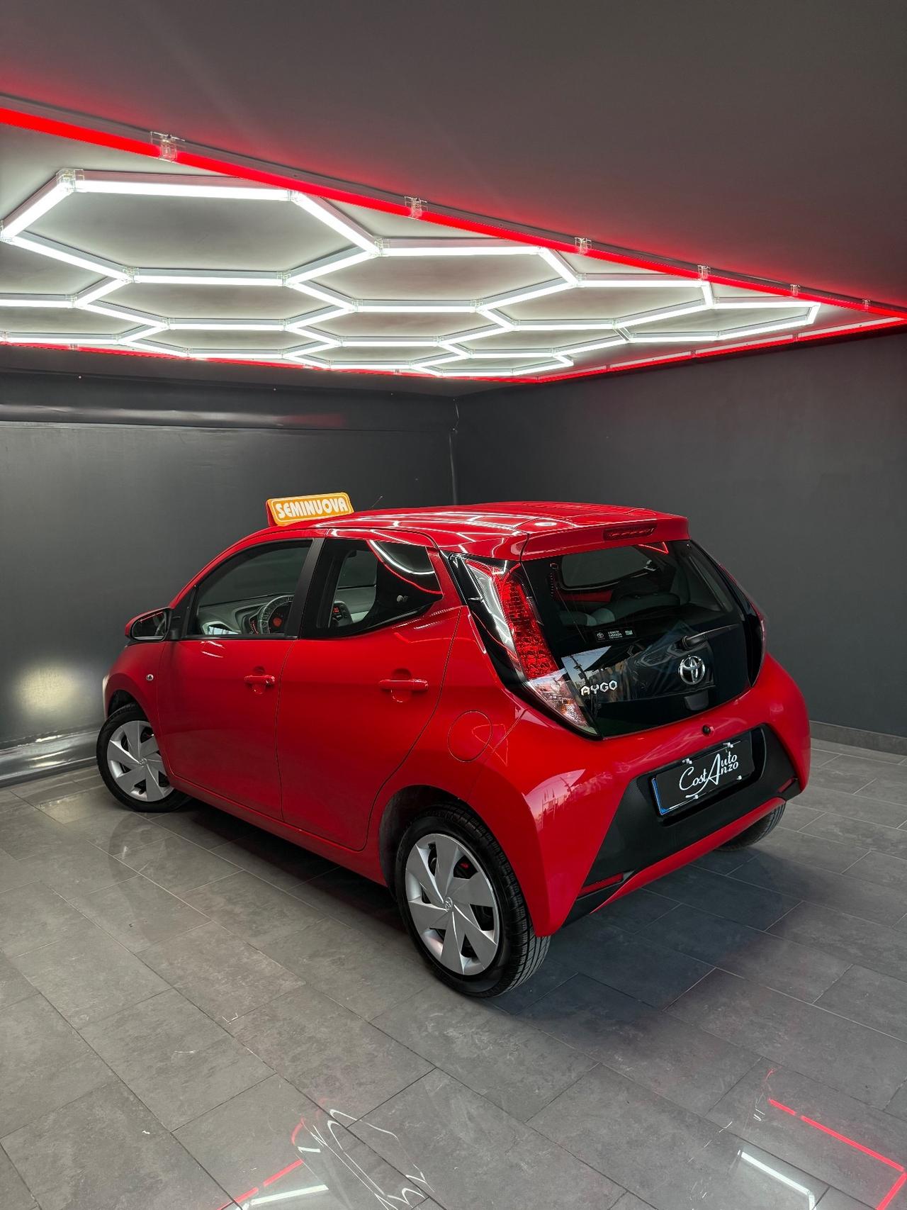 Toyota Aygo 1.0 VVT X-WAVE 2018 20000 KM