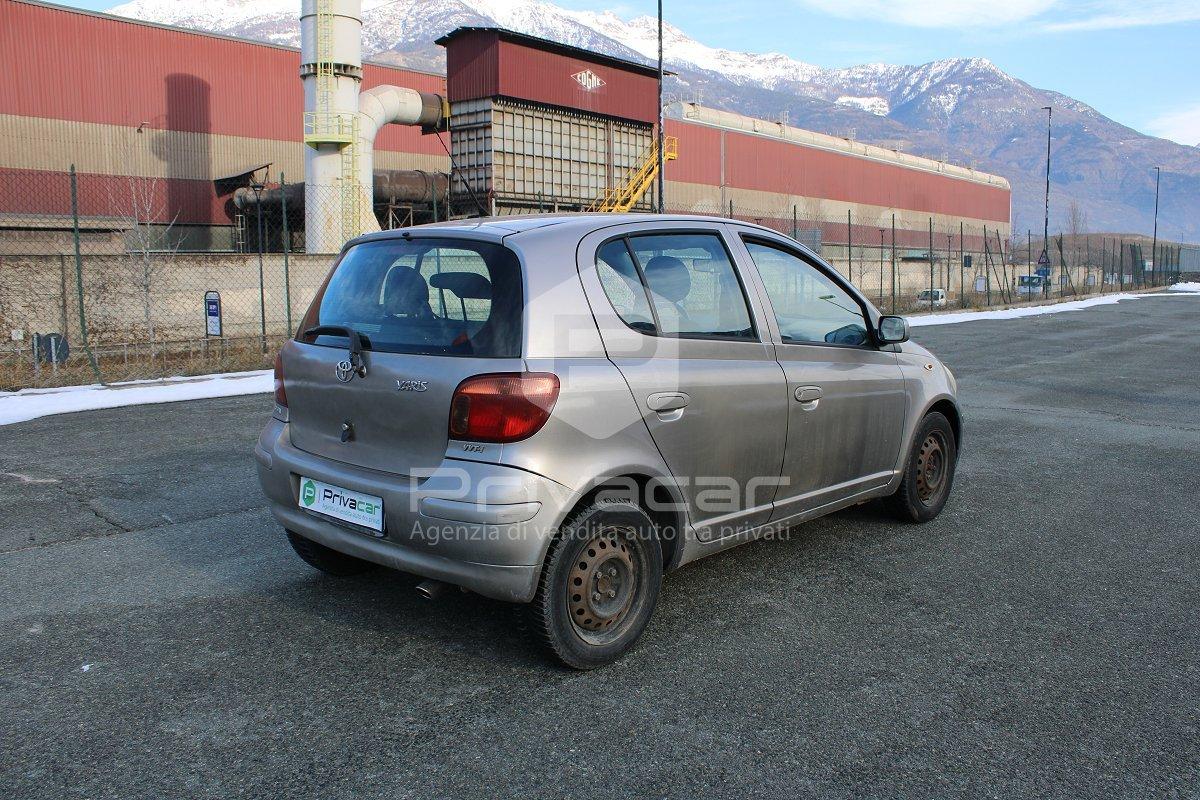 TOYOTA Yaris 1.3i 16V cat 5 porte Sol