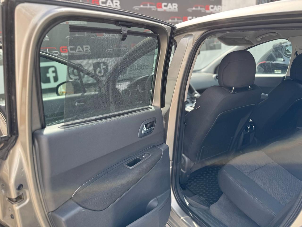 Peugeot 3008 1.6 HDi 110CV Outdoor