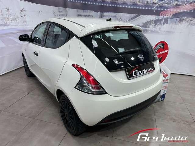 Lancia Ypsilon 1.0 FireFly 5 porte S&S Hybrid Ecochic Gold