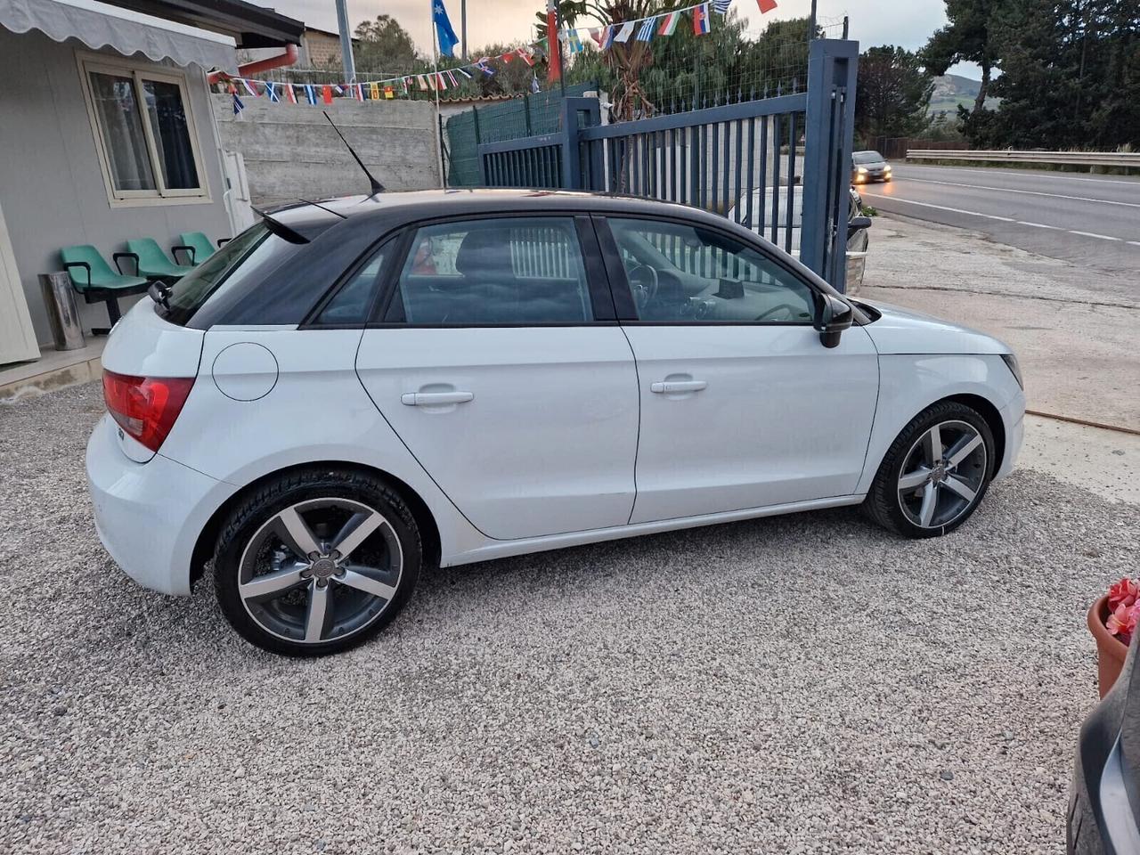 Audi A1 SPB 1.6 TDI Ambition auto per neopatentati