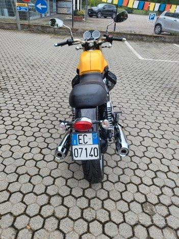 Moto Guzzi V 75 - 2015