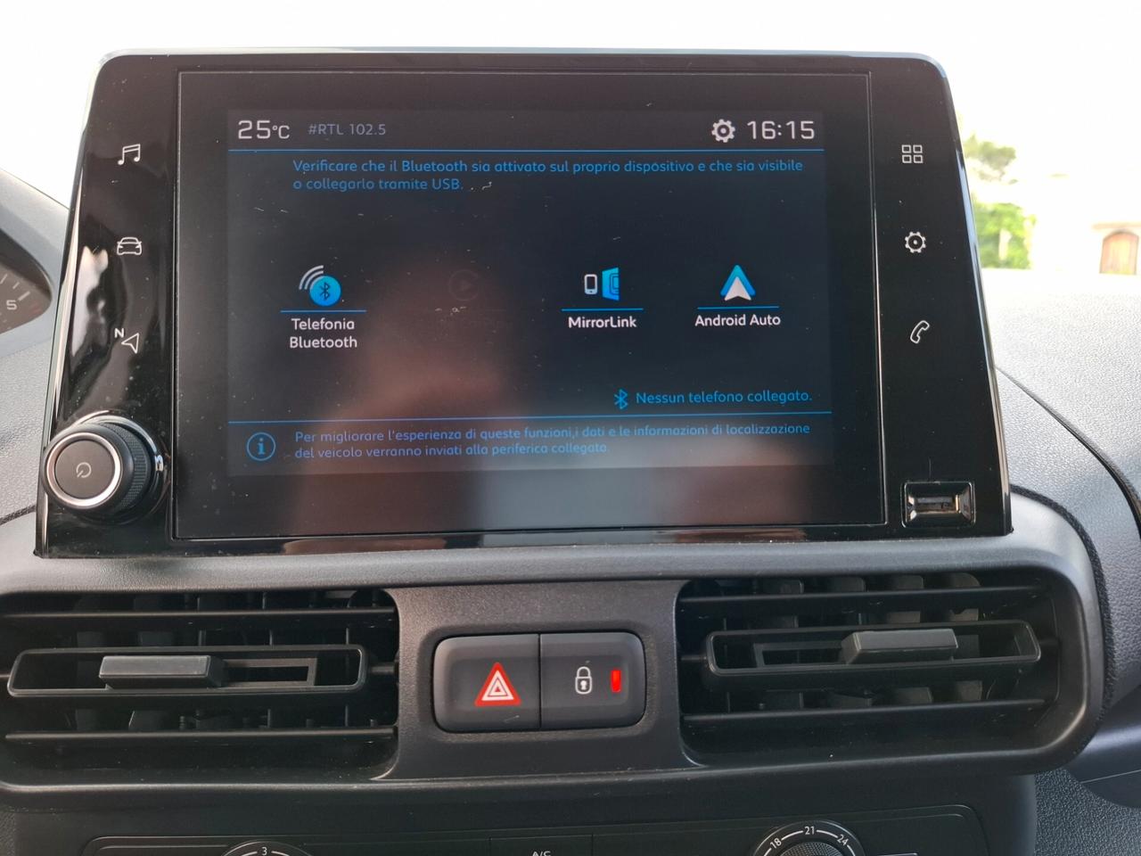 Peugeot Partner BlueHDi 100cv 3 POSTI - 1000Kg di PORTATA