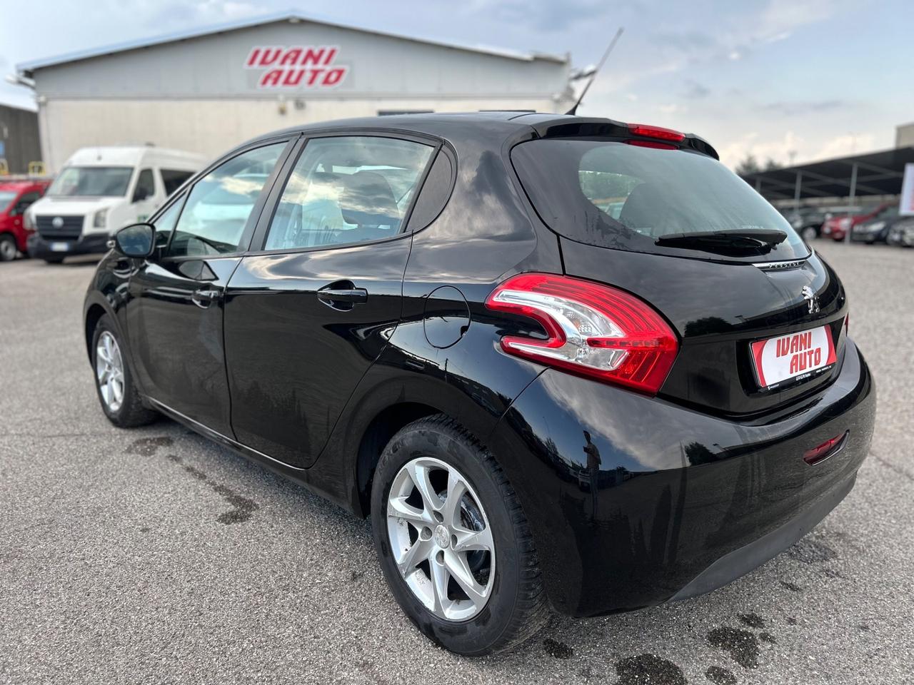 Peugeot 208 1.4 HDi 68 CV LEGGI NOTE