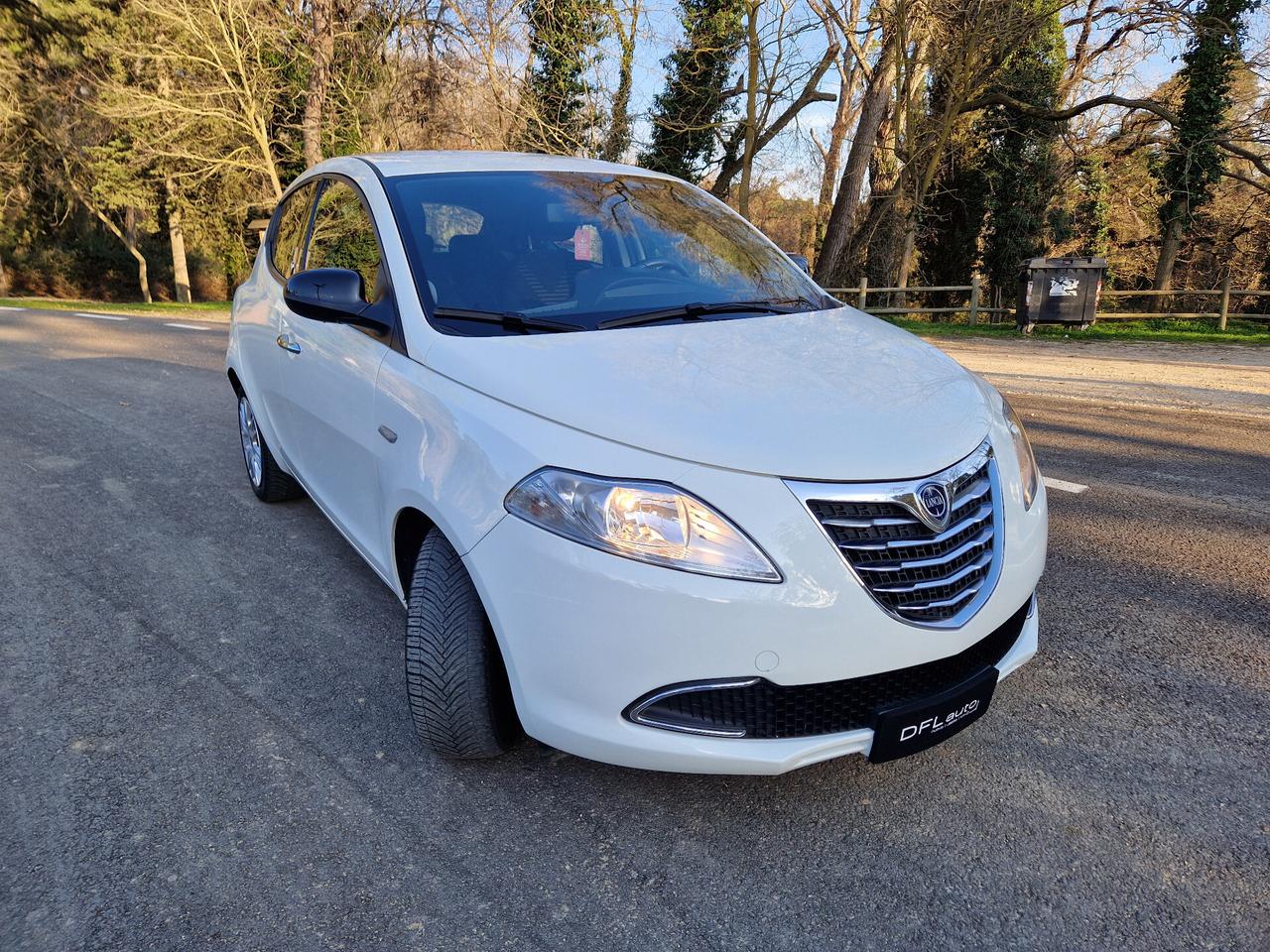 Lancia Ypsilon 1.2 69 CV 5 porte S&S Silver