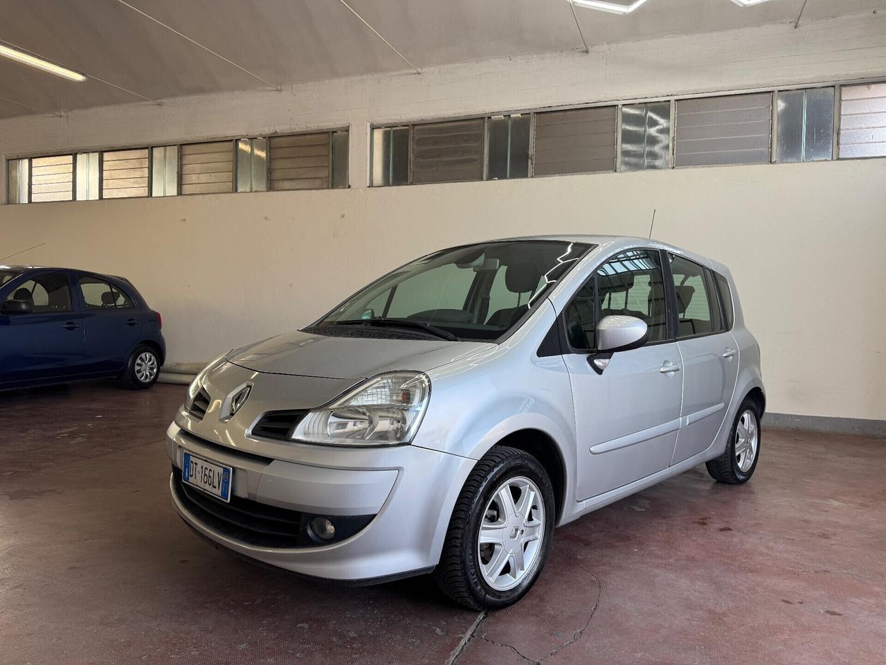 Renault Modus Grand 1.5 dCi 85CV Dynamique