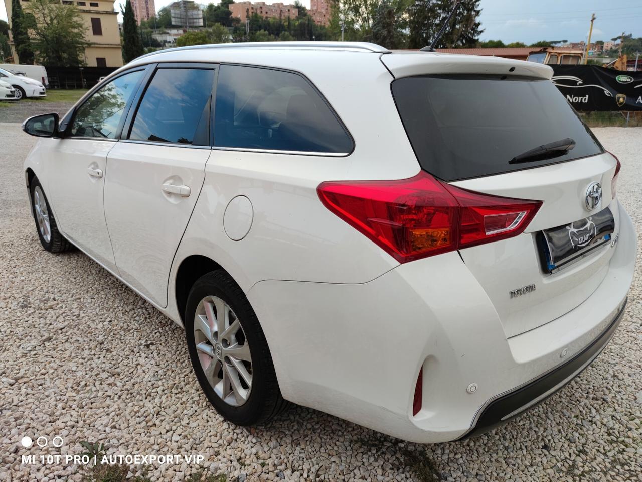 Toyota Auris Touring Sports 1.4 D-4D Lounge