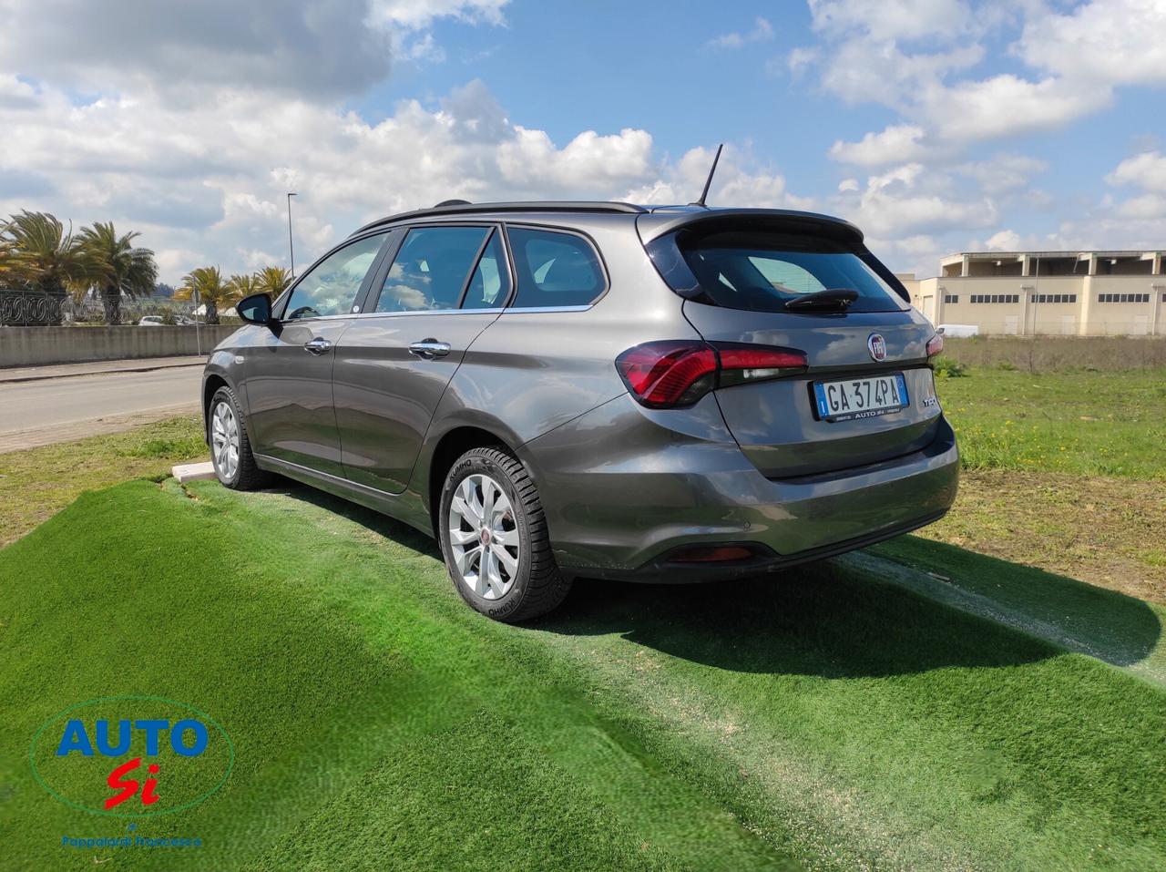 Fiat Tipo 1.6 Mjet - 120cv CAMBIO AUTOMAT
