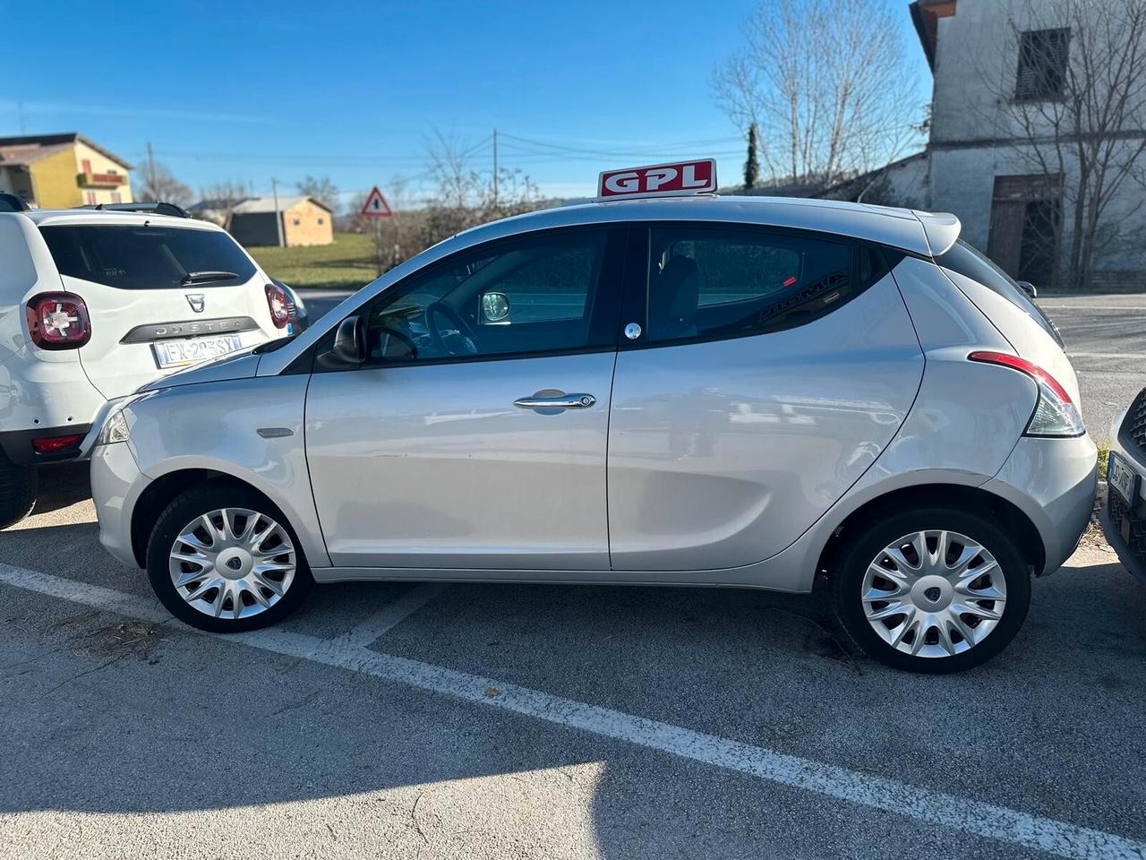 Lancia Ypsilon 1.2 69 CV 5 porte GPL Ecochic Silver