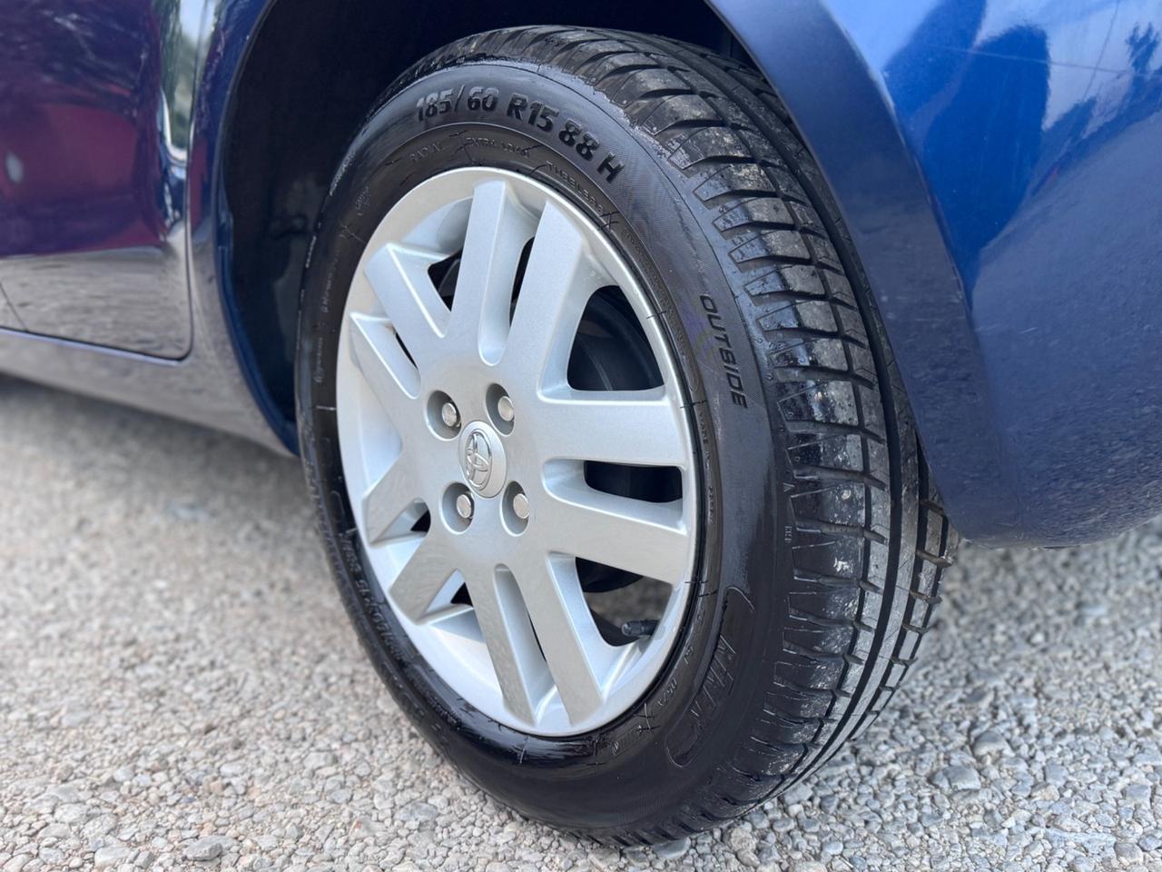 Toyota Yaris 1.0 Benzina 70cv 2008 Neopatentati