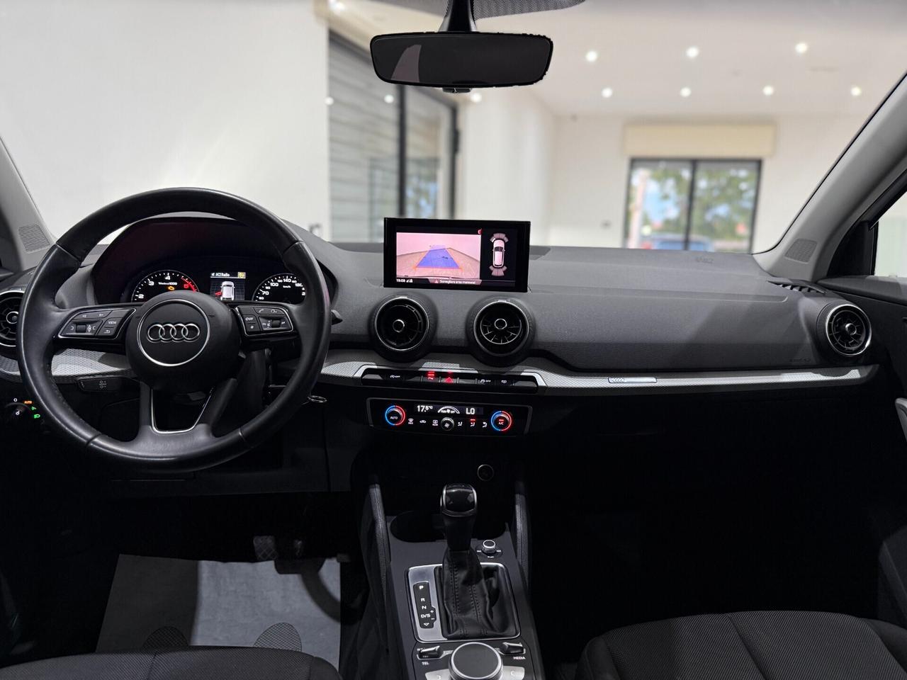 Audi Q2 30 TDI S tronic Identity Black