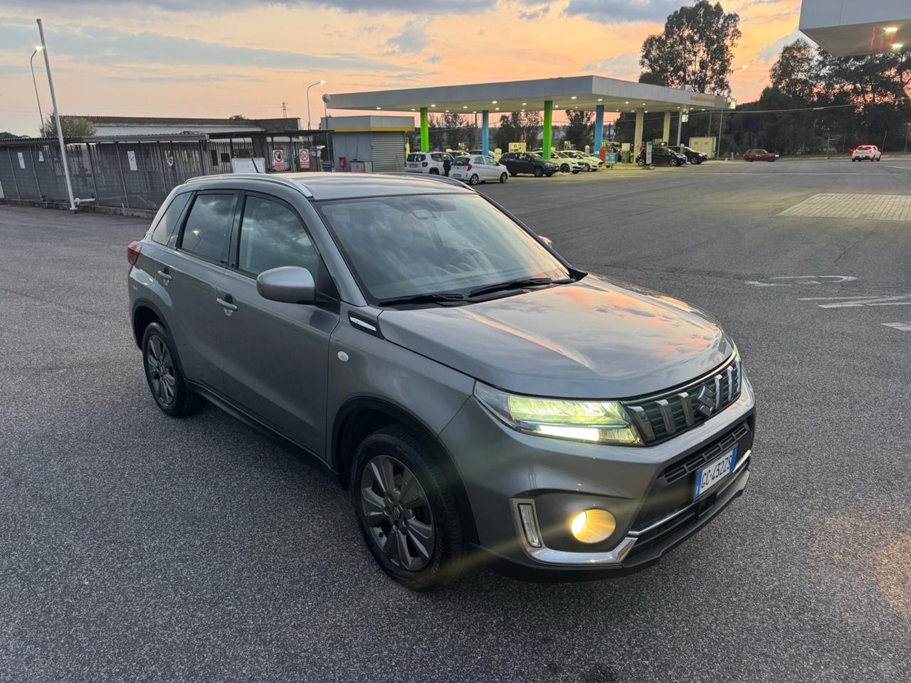 Suzuki Vitara 1.4 Hybrid Top