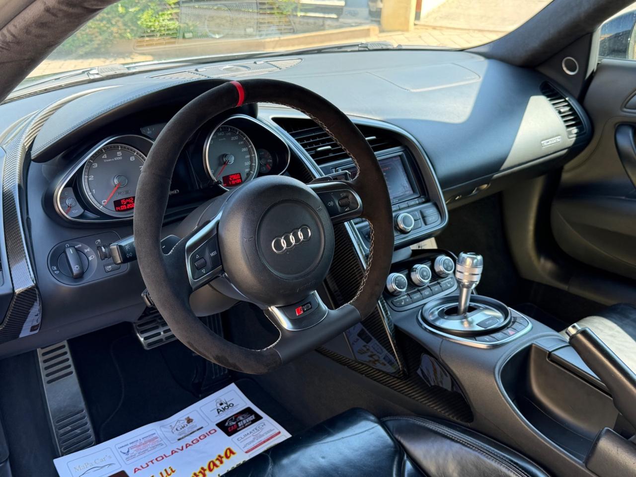 Audi R8 4.2 V8 FSI quattro R tronic