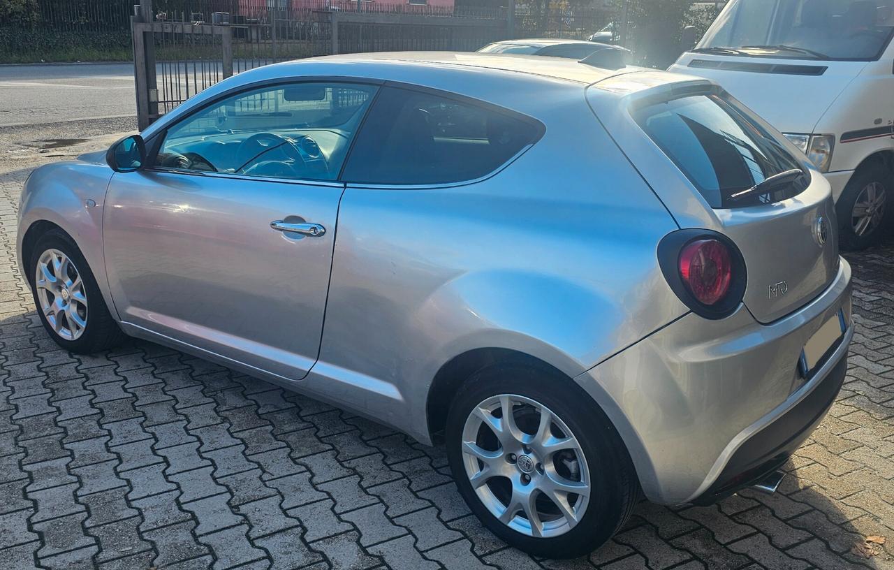 Alfa Romeo MiTo 1.6 JTDm 16V Distinctive Sport Pack
