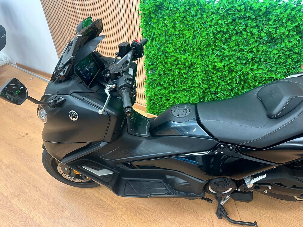 YAMAHA TMAX T-MAX T MAX 560 TECH - 2023 9.000KM