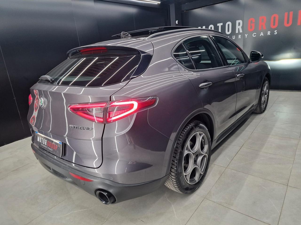 Alfa Romeo Stelvio 2.2 Turbodiesel 160 CV AT8 RWD Sprint Tetto Apribile