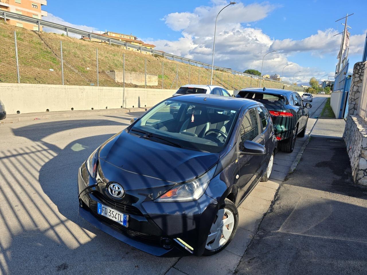 Toyota Aygo 1.0 VVT-i 69 CV 5 porte