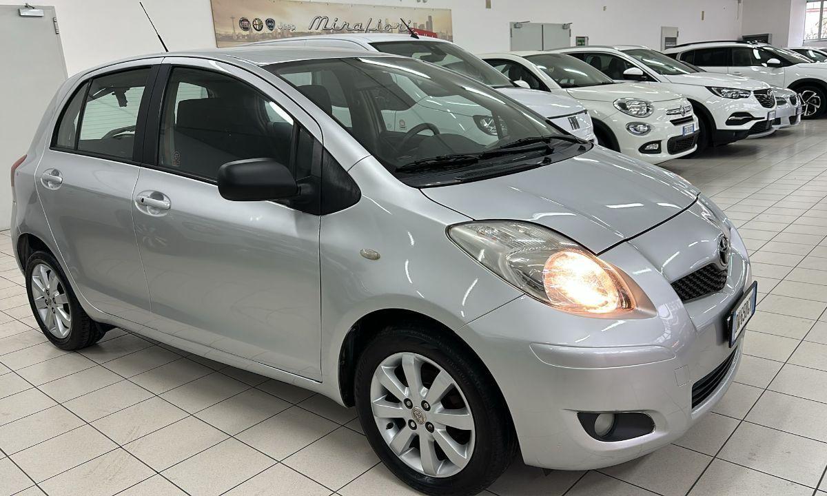 TOYOTA - Yaris - 1.3 5p.