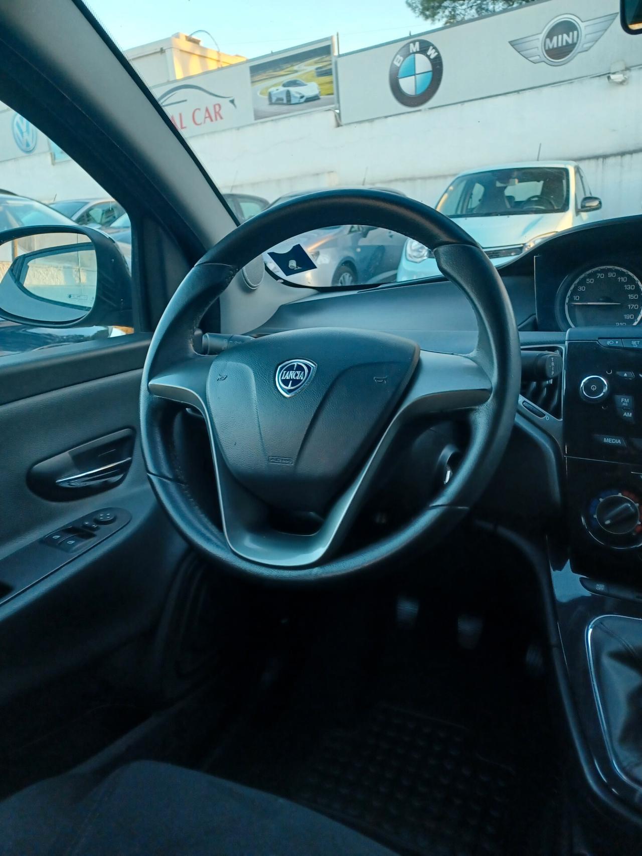 Lancia Ypsilon 1.2 GPL ECOCHIC UNICO PROPRIETARIO