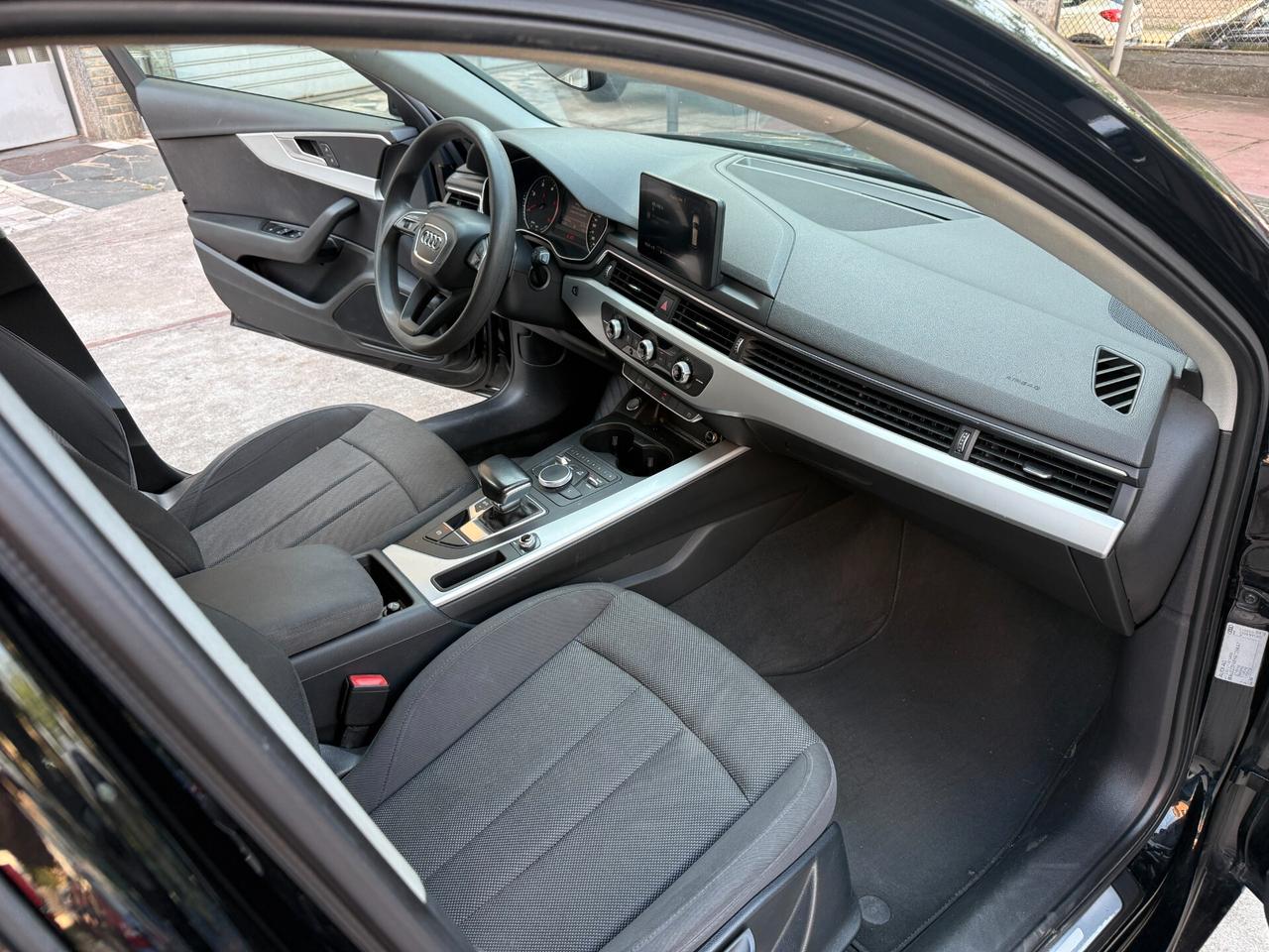 Audi A4 Avant 2.0 TDI 150 CV ultra Business Sport