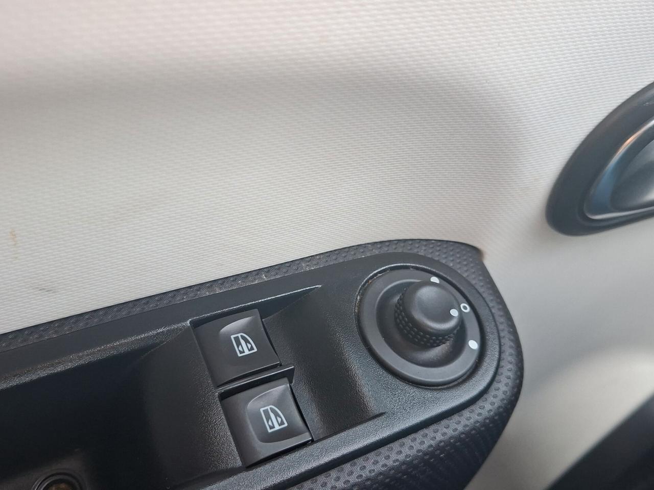 Renault Twingo SCe 65 CV Duel