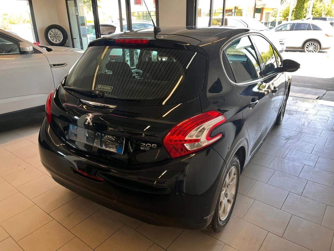 Peugeot 208 1.6 e-HDi 115 CV Stop&Start 5 porte Allure