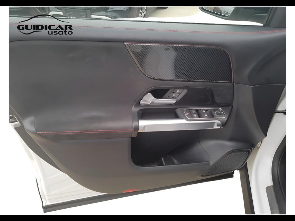 Mercedes-Benz GLB - X247 2019 - GLB 200 d Premium auto