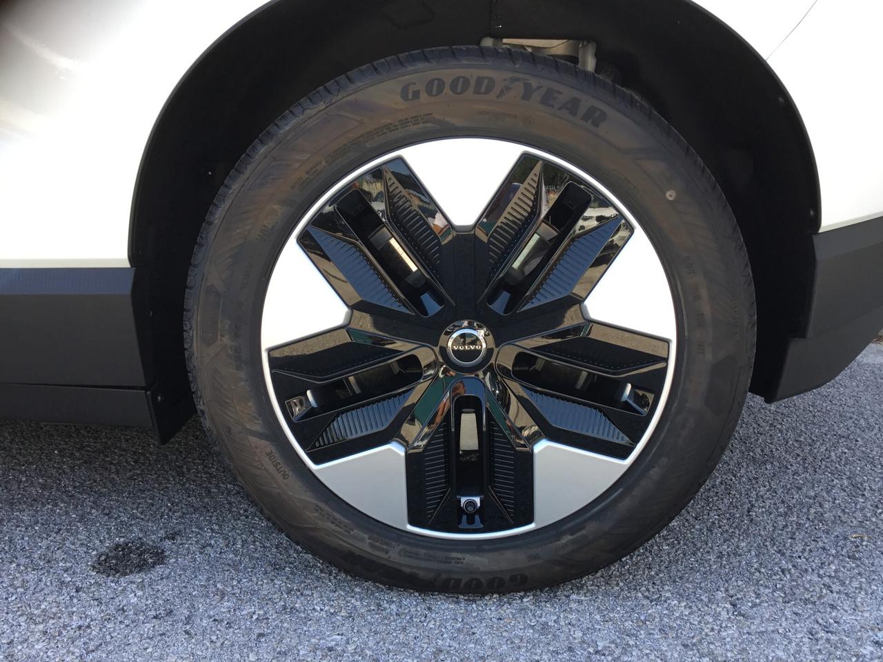 Volvo EX30 P5 Single Motor Plus *SENZA OBBLIGO DI FINANZIAMENTO*