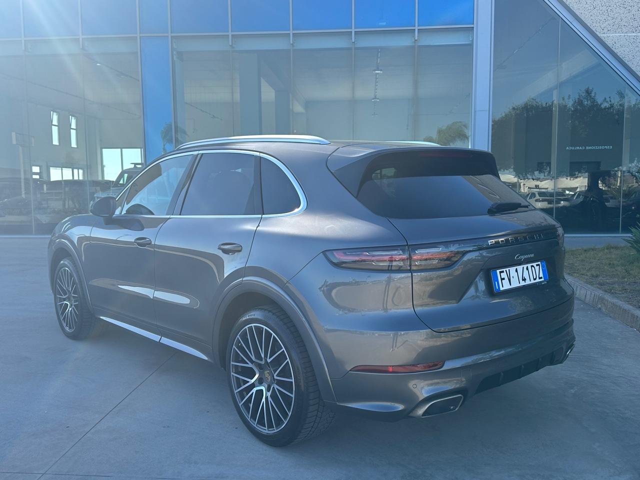 Porsche Cayenne 3.0 Anticipo €15.000 pagamento personalizzato