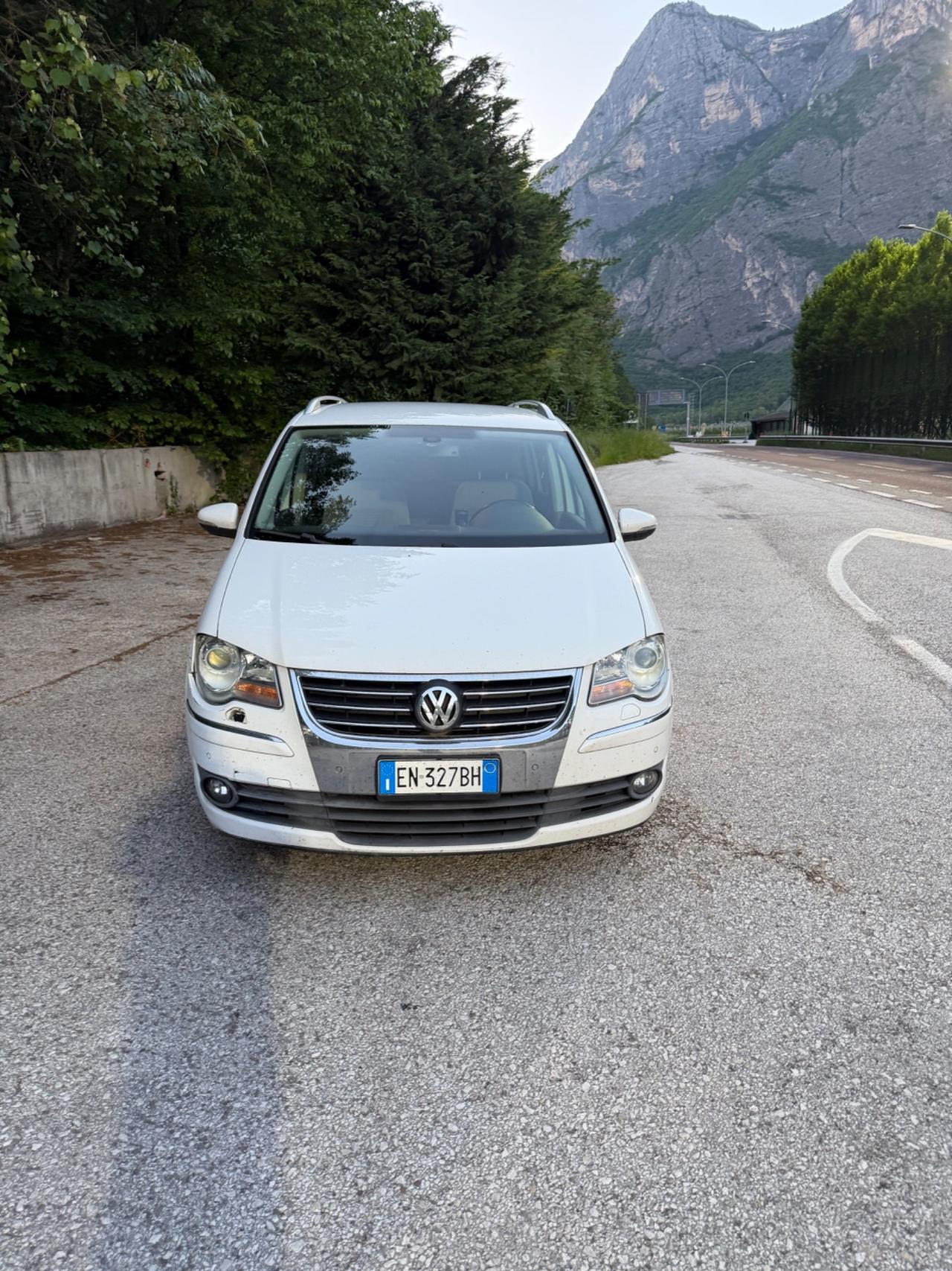 Volkswagen Touran 2.0 TDI DPF Highline