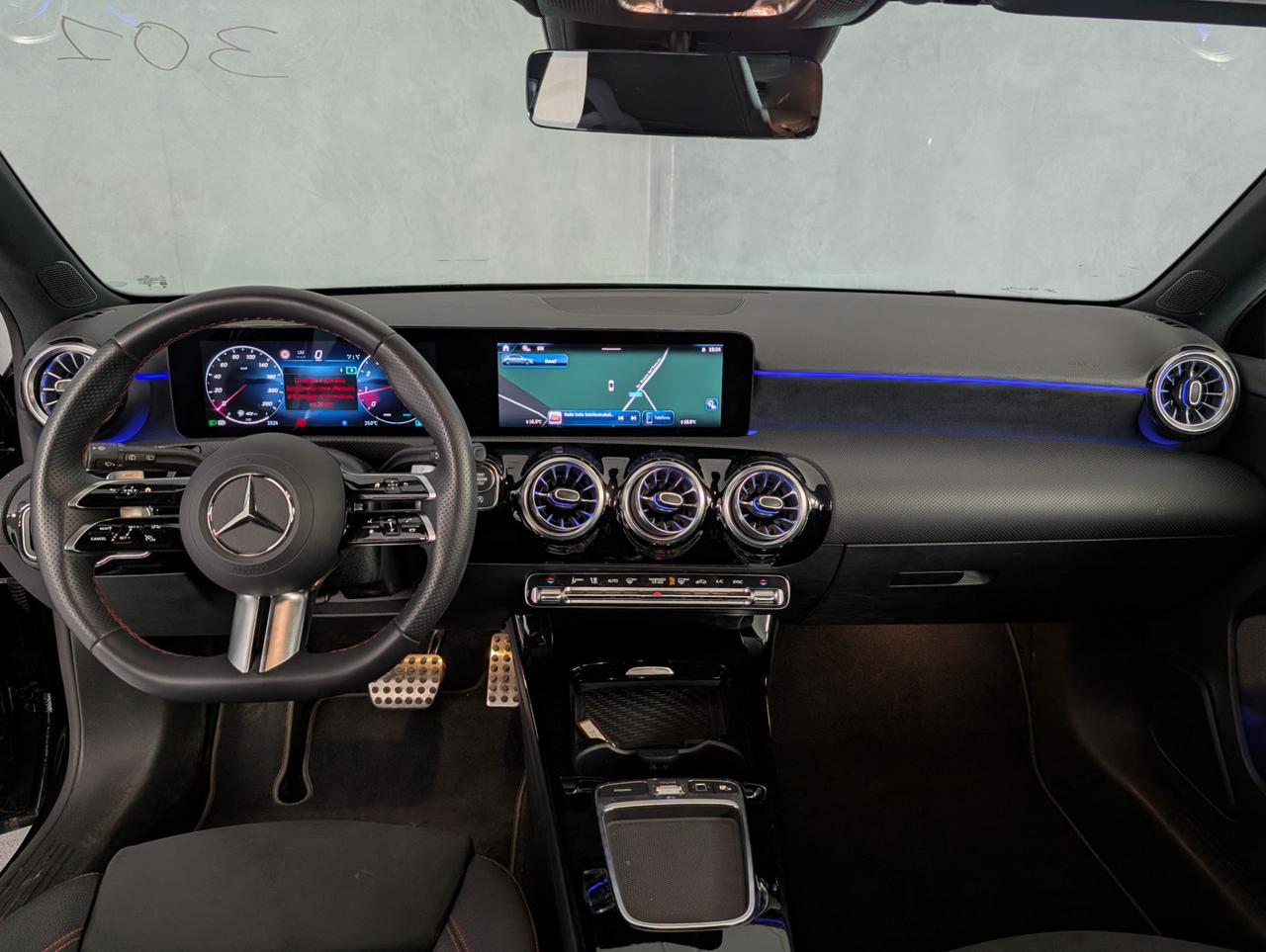 Mercedes-Benz classe a - w177 a 180 premium amg line auto 180 Automatic Premium AMG Line