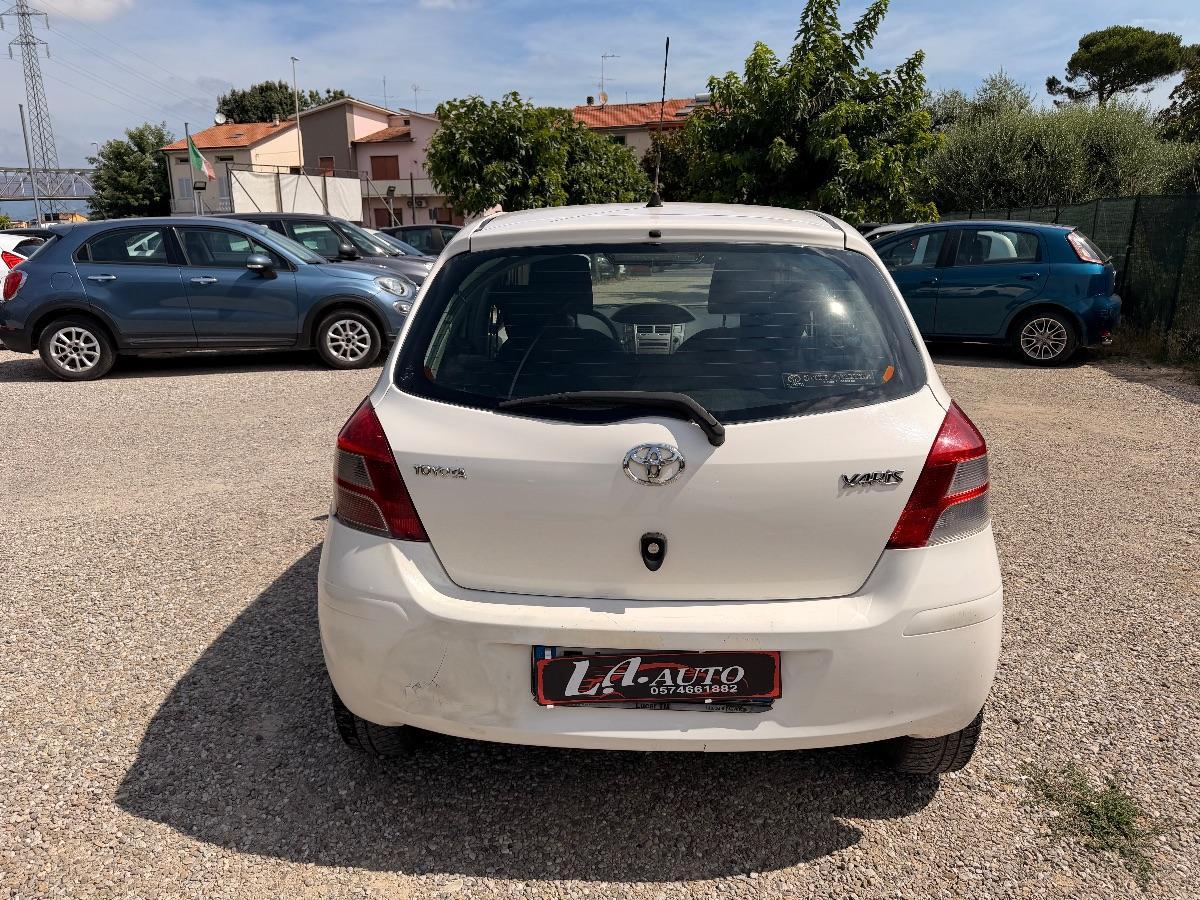 TOYOTA - Yaris 1.0 Now 5p my10