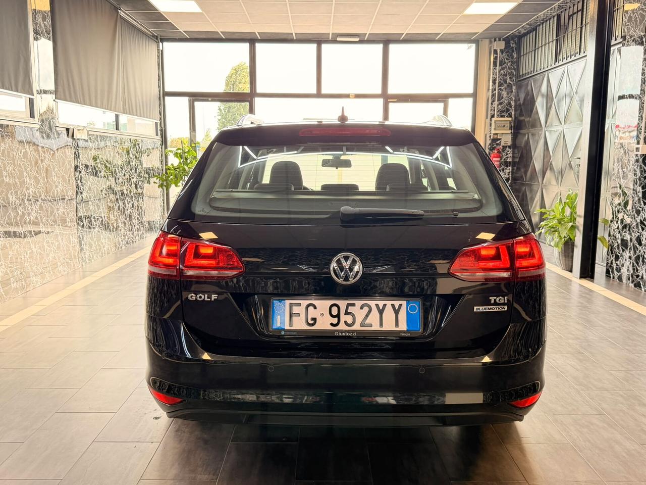 Volkswagen Golf Variant 1.4 TGI Highline BlueMotion