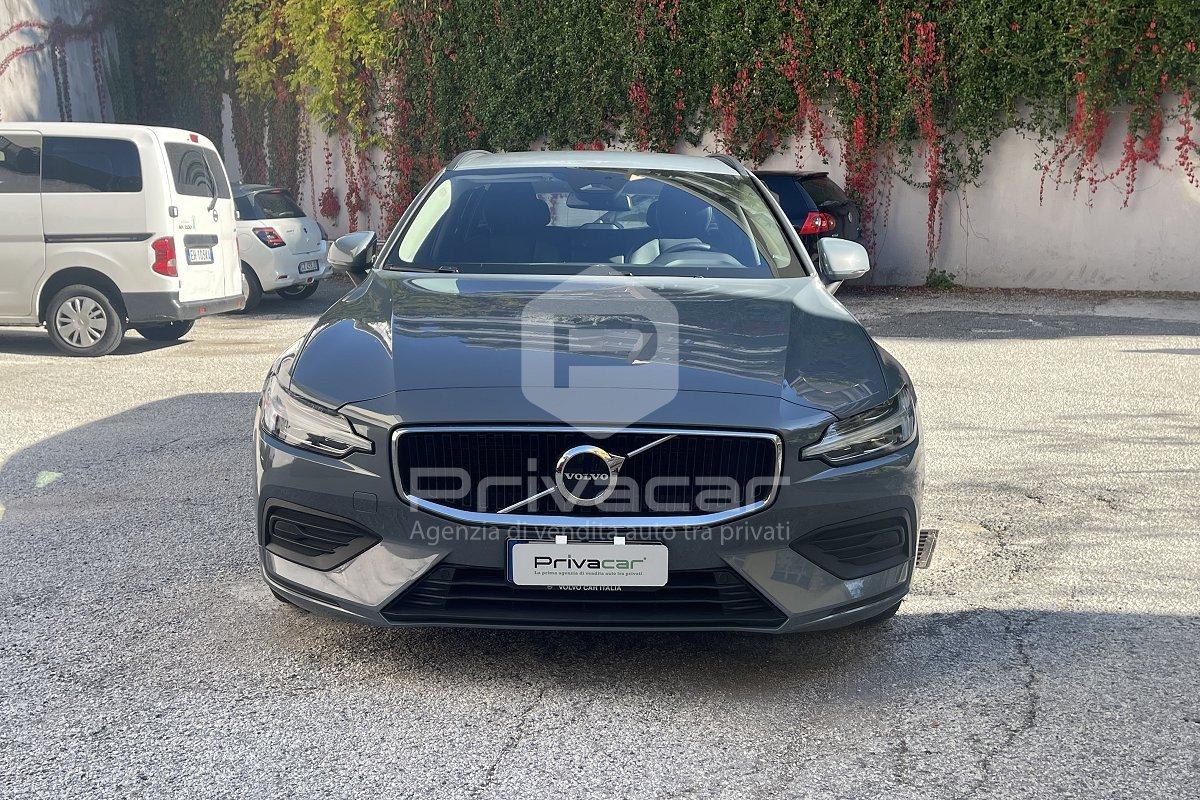 VOLVO V60 B4 (d) automatico Ultimate Dark