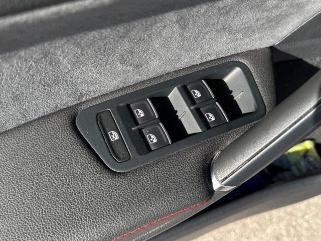 VOLKSWAGEN Golf GTI 2.0 TSI TCR Akrapovic DSG Service VW