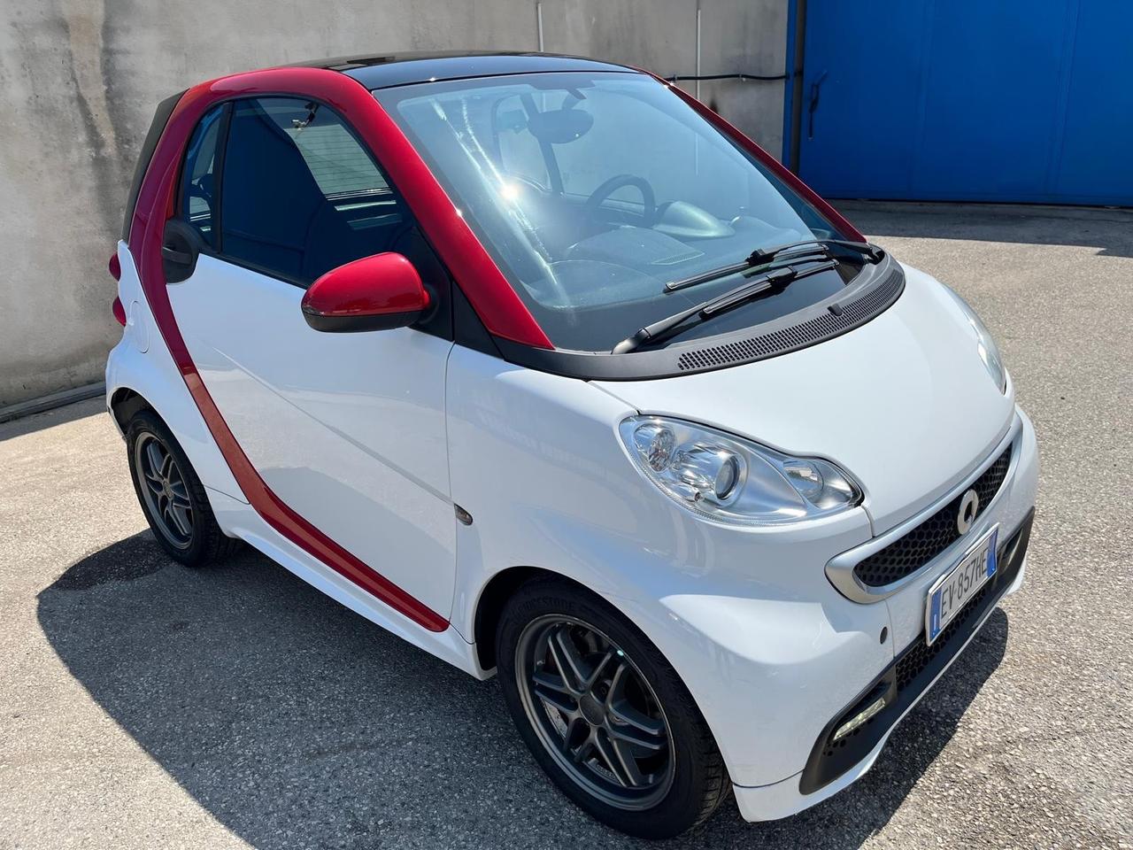 Smart for two 1.0 mhd/71 cv- km 69000-2014