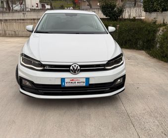 Volkswagen Polo 1.0 R-LINE 116cv Si neopatentati