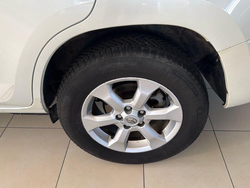 Toyota RAV4 D-4d 2.2 DPF 150cv Exclusive Gancio Traino