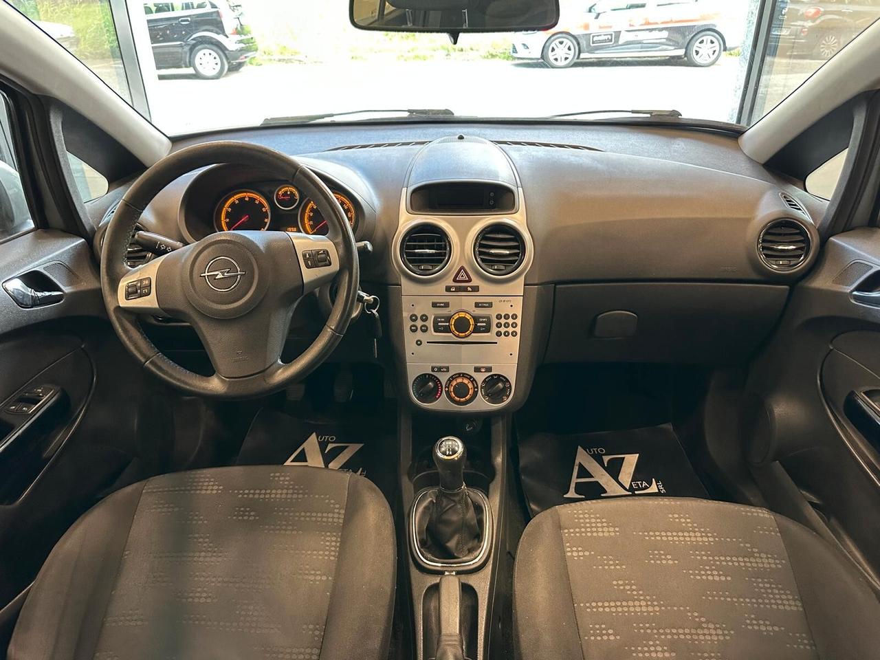 Opel Corsa 1.2 5 porte Cosmo