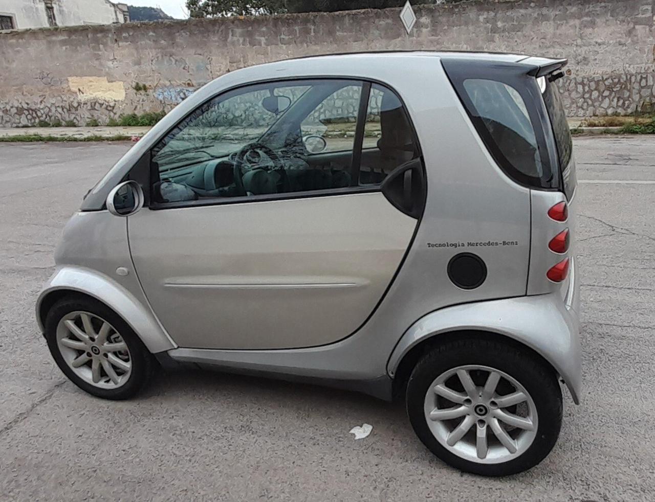 Smart ForTwo 700 coupé pure (37 kW)