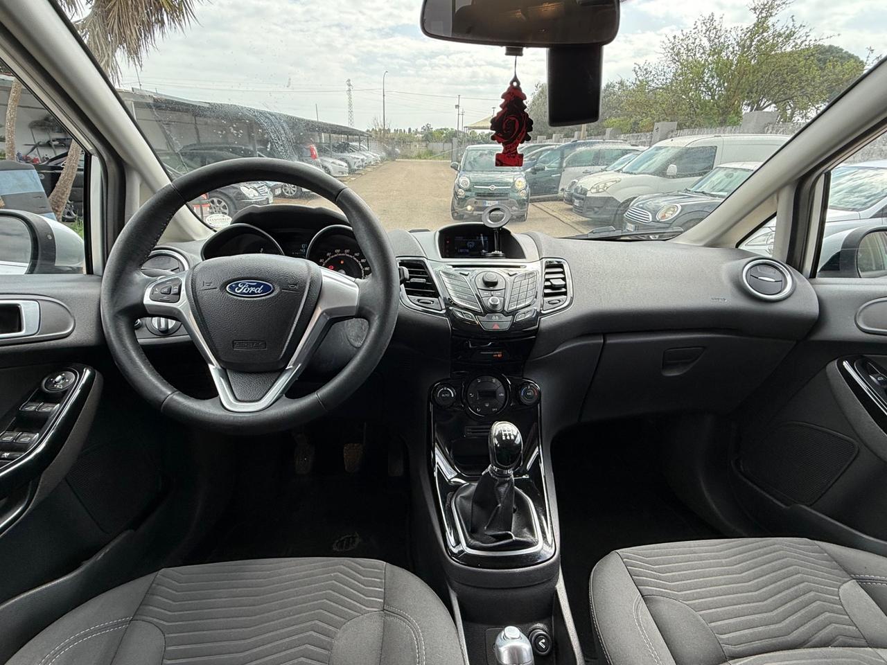 Ford Fiesta 1.5 TDCi 75CV 5 porte Titanium