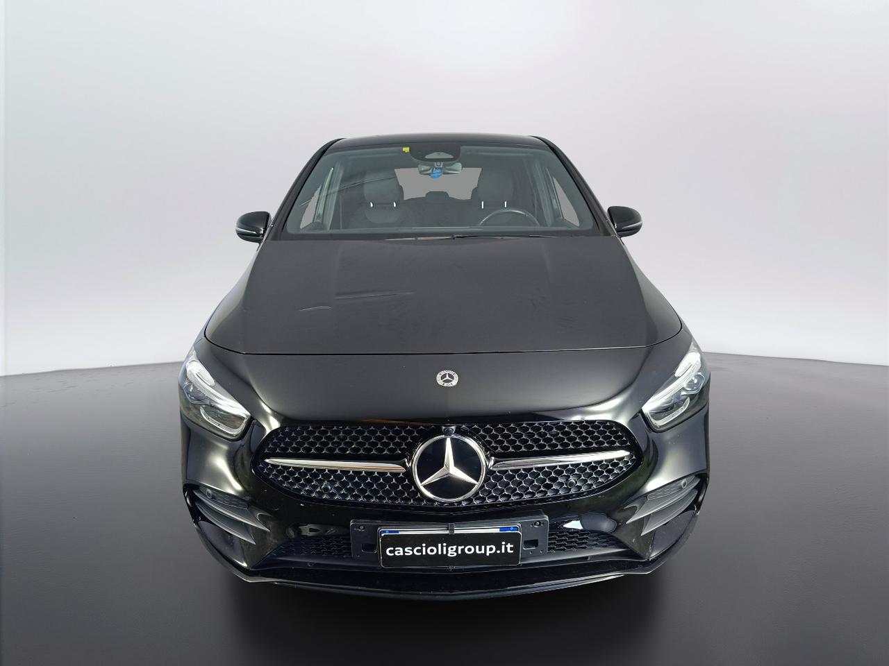 Mercedes-Benz Classe B - W247 2023 - B 180 d AMG Line Premium auto