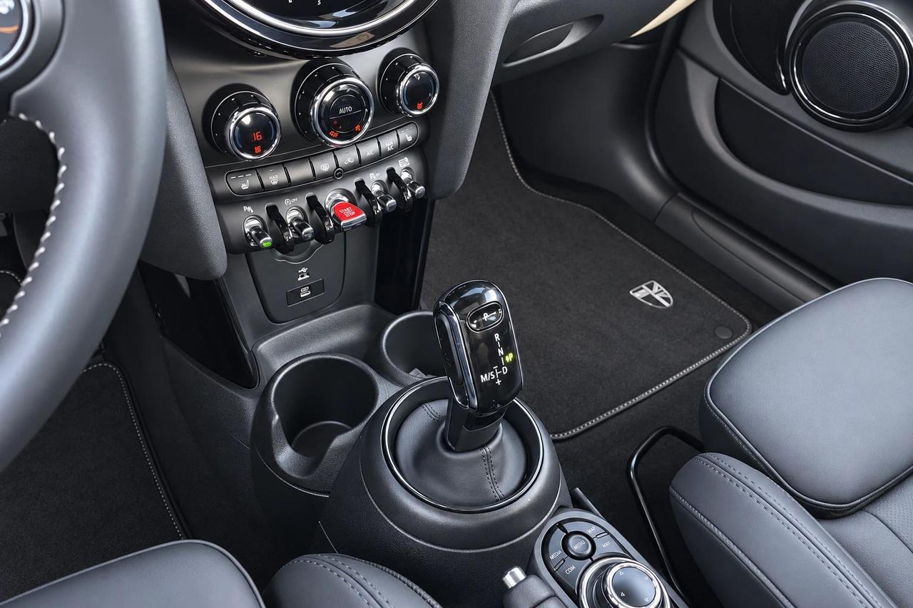 Mini Cooper 5P Yours AUTO KM ZERO