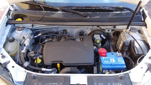 DACIA Sandero 1.2 75CVn cerchi in lega, Neopatentati, Garanzia..