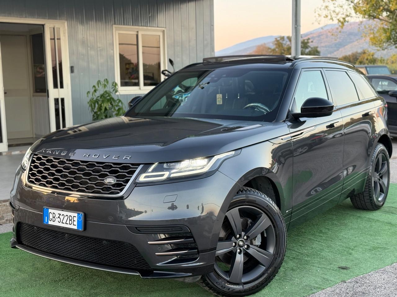 Velar 2.0D 240 CV R-Dynamic TETTO IVA NUOVO