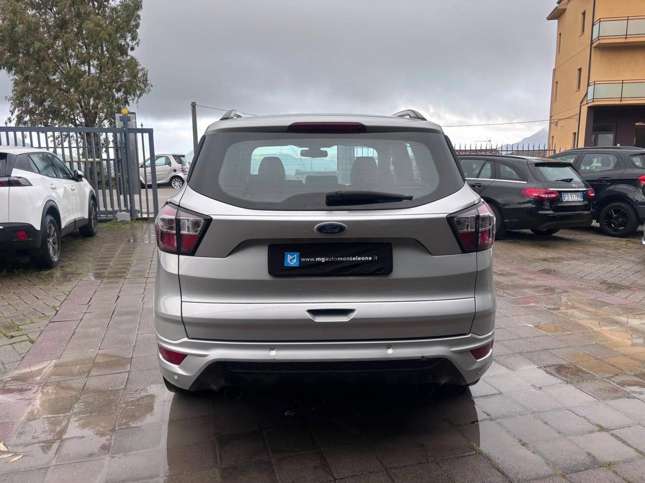 FORD KUGA