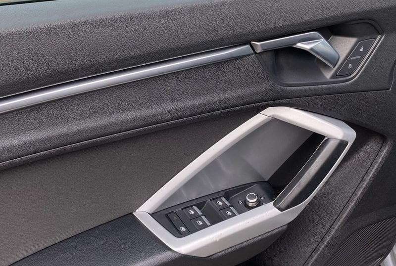 Audi Q3 Business 2.0 TDI 150CV S-Tronic 35