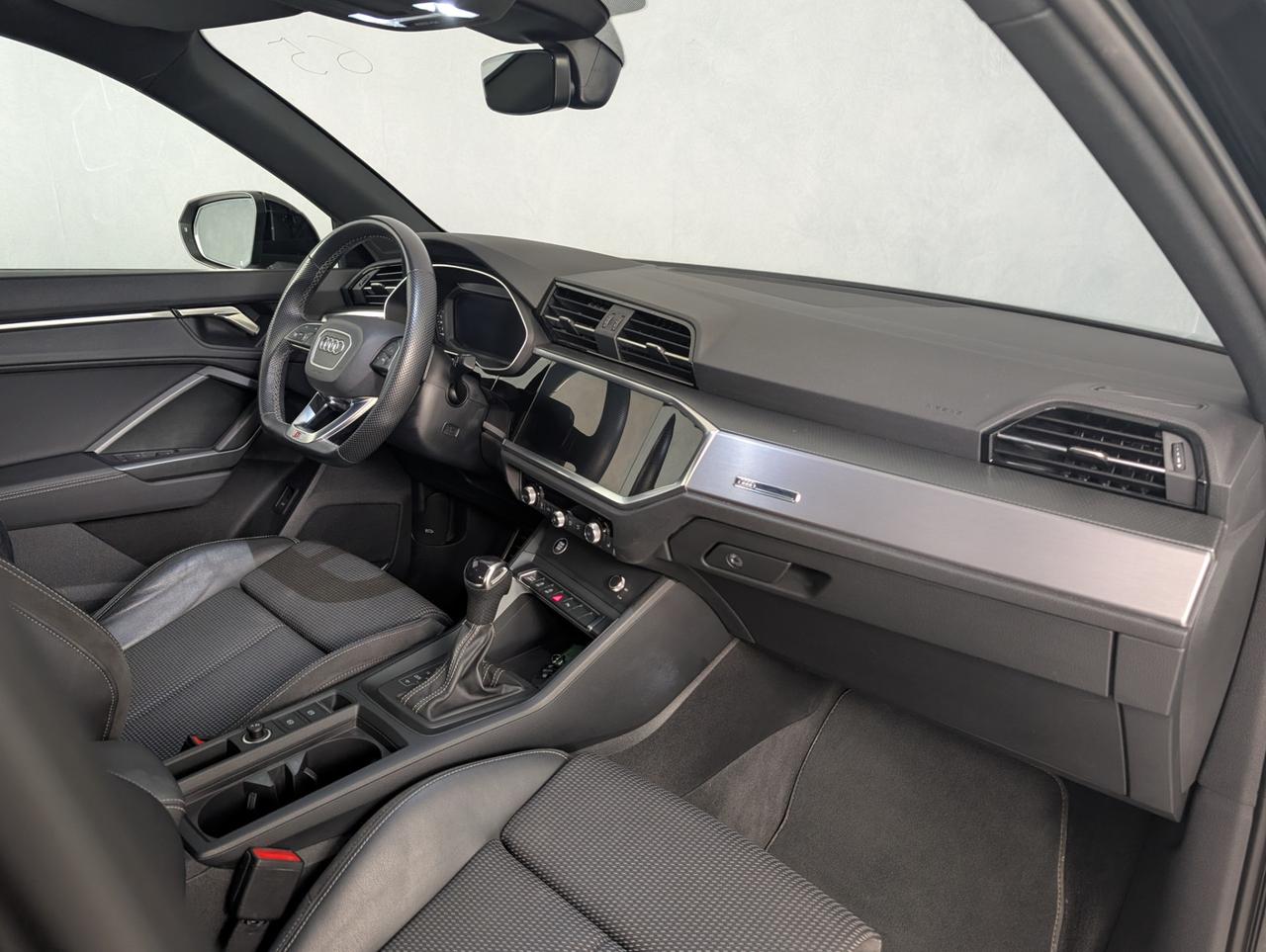 Audi Q3 35 TDI S Line Edition